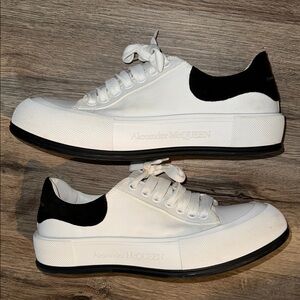 Alexander McQueen Deck Skate Plimsoll Lace-Up
White Black Sneakers w OriginalBox